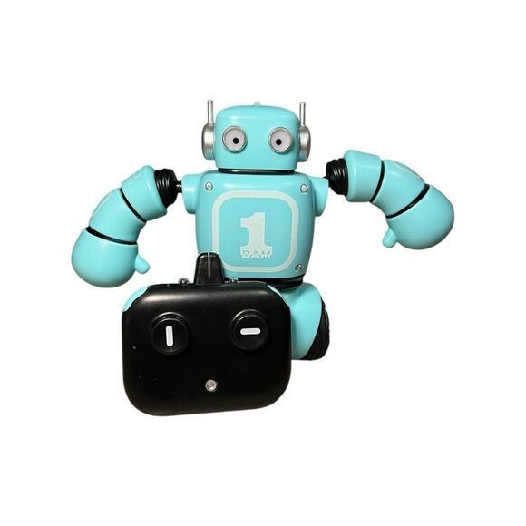 FAO Schwarz Interactive Remote Control Robot Boxing Set - Picture 4 of 6